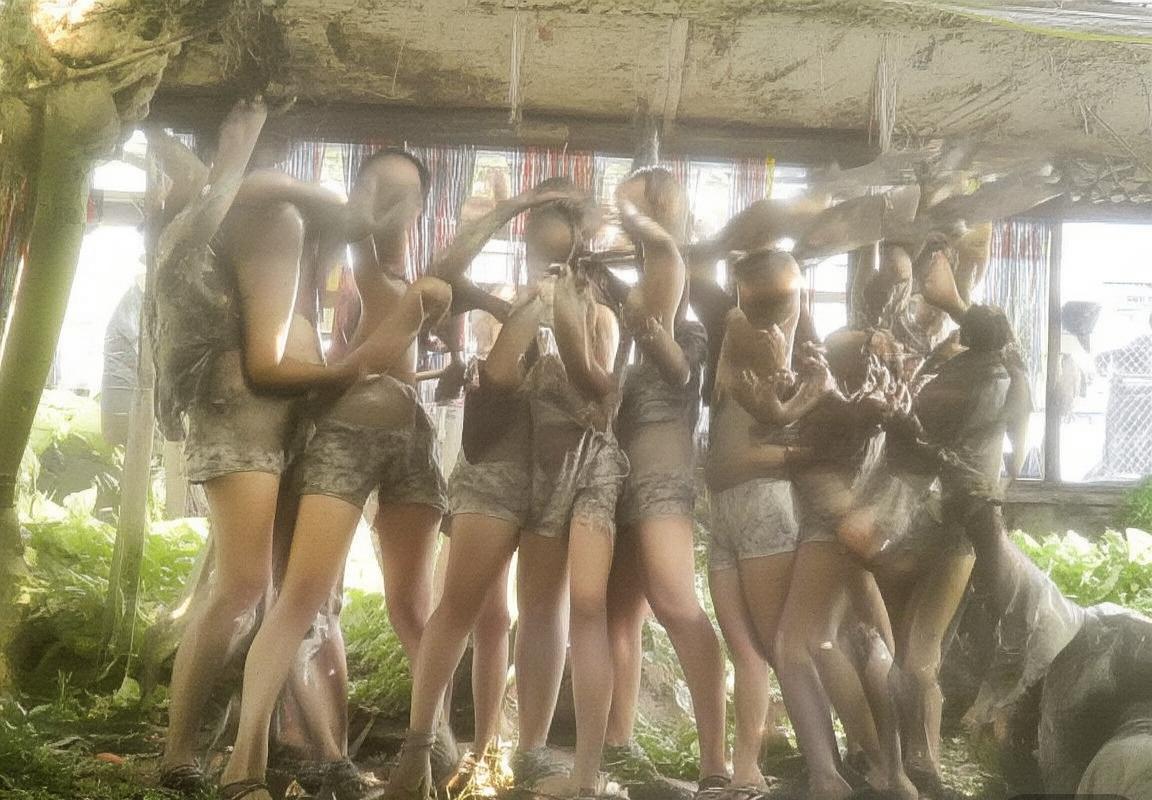 拜仁慕尼黑VS皇家马德里：欧冠巅峰对决经典回顾(图2)